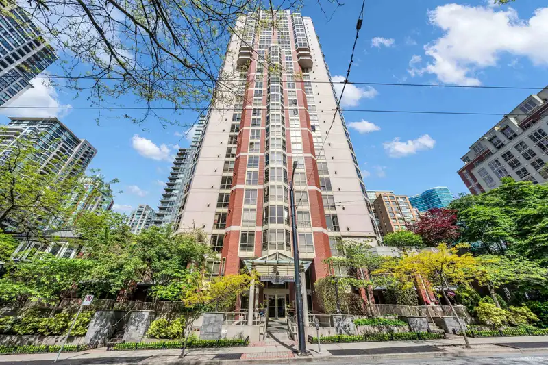 1602 867 HAMILTON STREET - photo 1 of 21