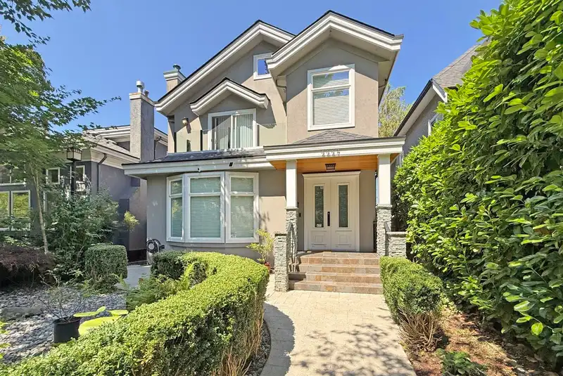 4447 W 15TH AVENUE - photo 1 of 26