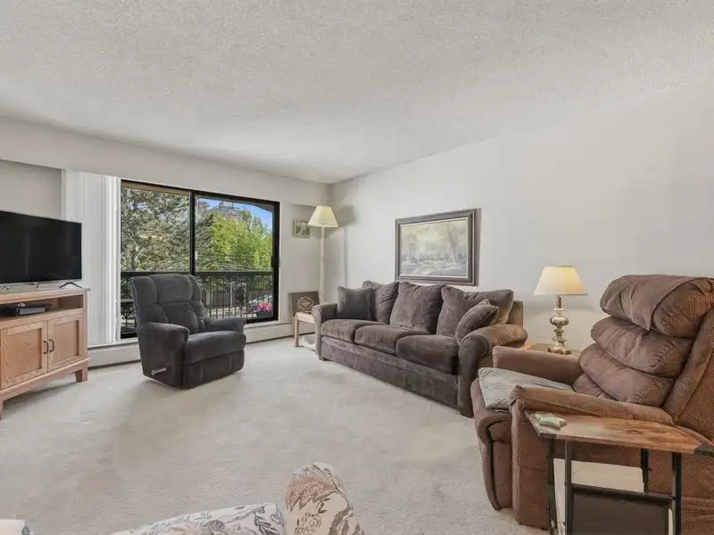206 721 HAMILTON STREET - photo 2 of 21