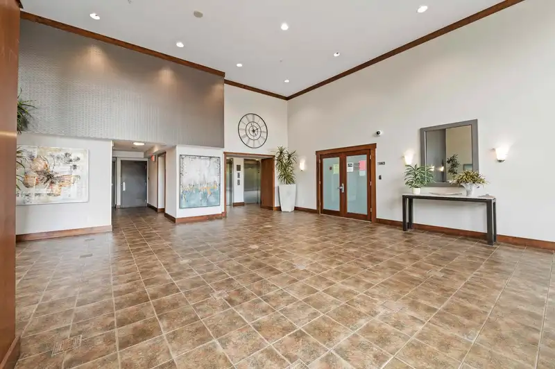 1006 290 NEWPORT DRIVE - photo 3 of 37