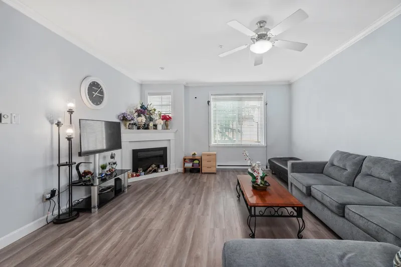 46 8633 159 STREET - photo 3 of 25