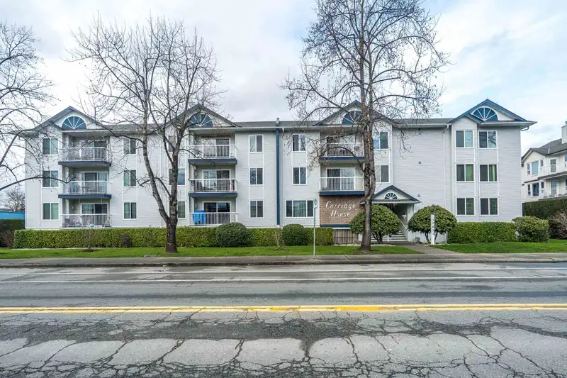 309 17695 58 AVENUE - photo 1 of 32