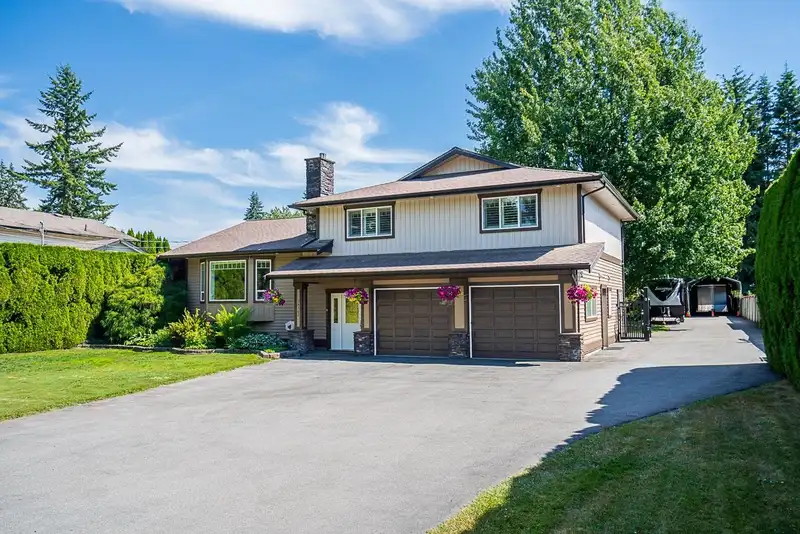 24762 58A AVENUE - photo 3 of 40