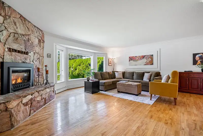 24762 58A AVENUE - photo 4 of 40