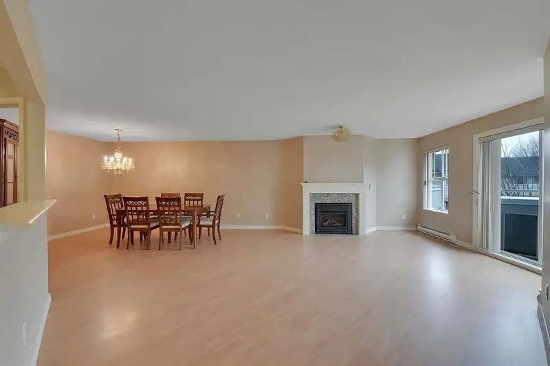 311 12633 72 AVENUE - photo 4 of 34