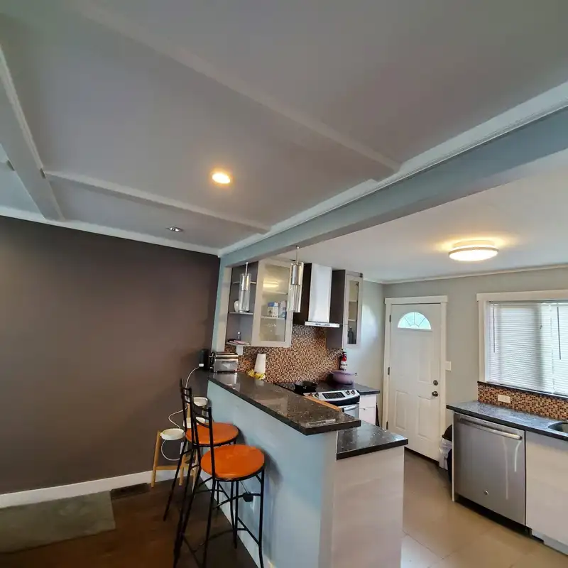532 E 5TH STREET - photo 2 of 9
