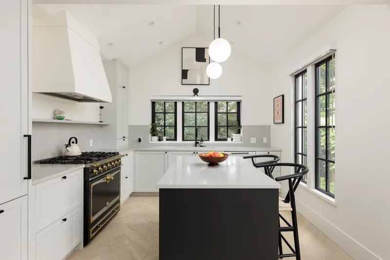 2502 W 33RD AVENUE - photo 3 of 19