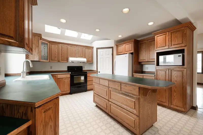 7943 ROSEWOOD STREET - photo 3 of 37