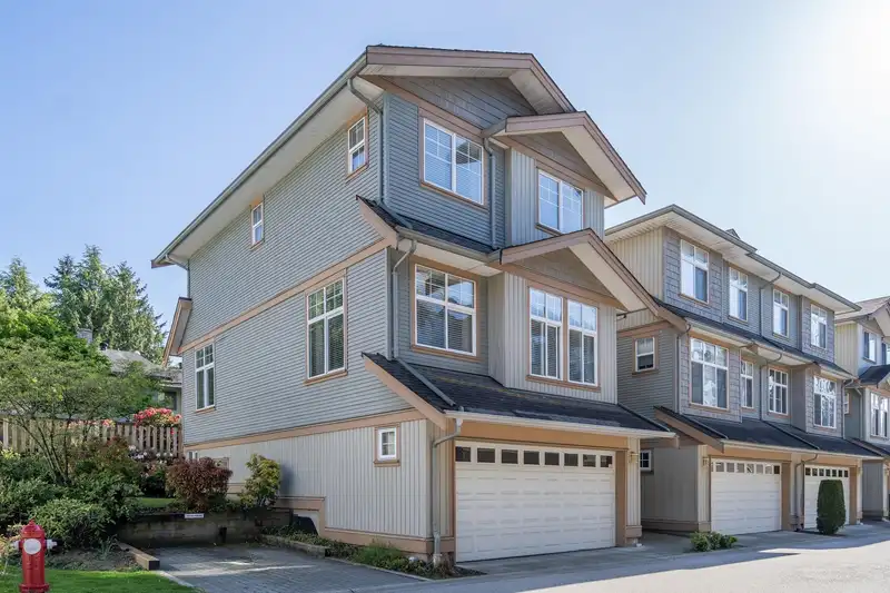 9 7518 138 STREET - photo 1 of 34