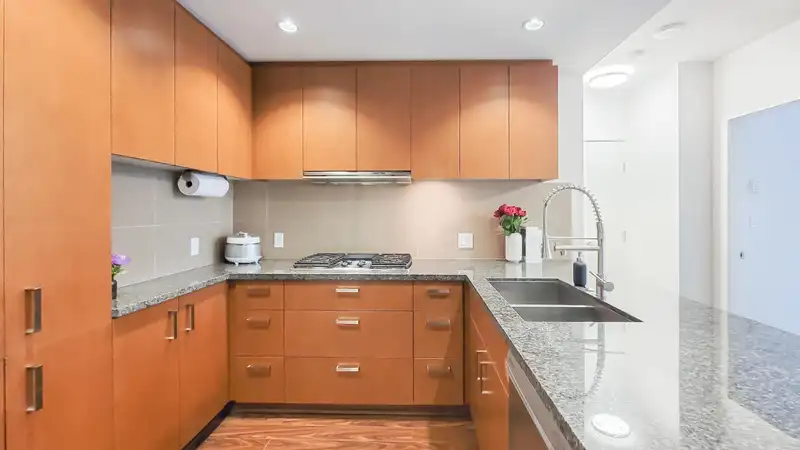 2101 3008 GLEN DRIVE - photo 1 of 21
