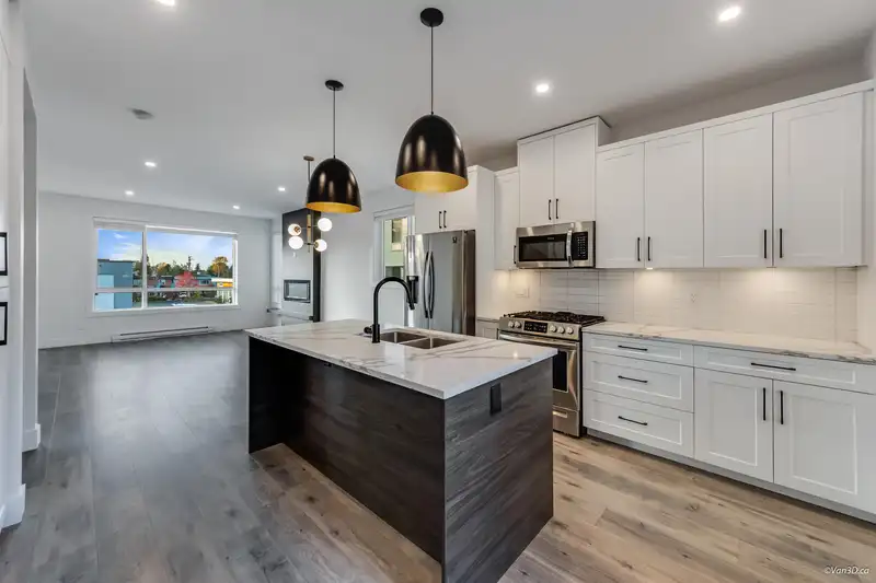 18 27640 LANTERN AVENUE - photo 1 of 31