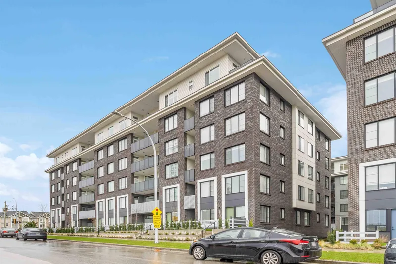 109 15848 FRASER HIGHWAY - photo 1 of 17