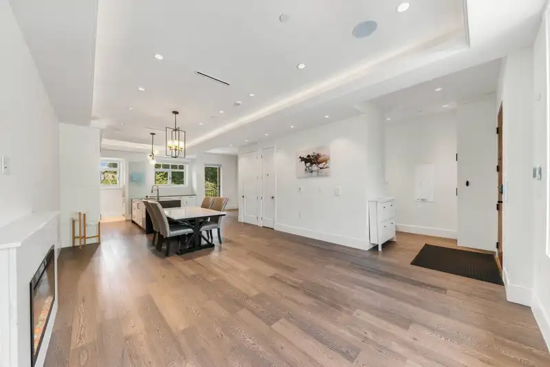 3412 W 43RD AVENUE - photo 2 of 28