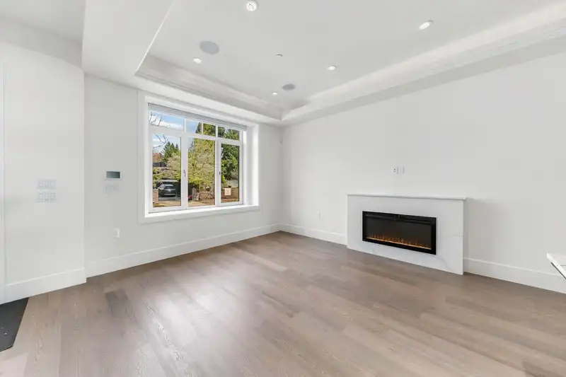 3412 W 43RD AVENUE - photo 3 of 28