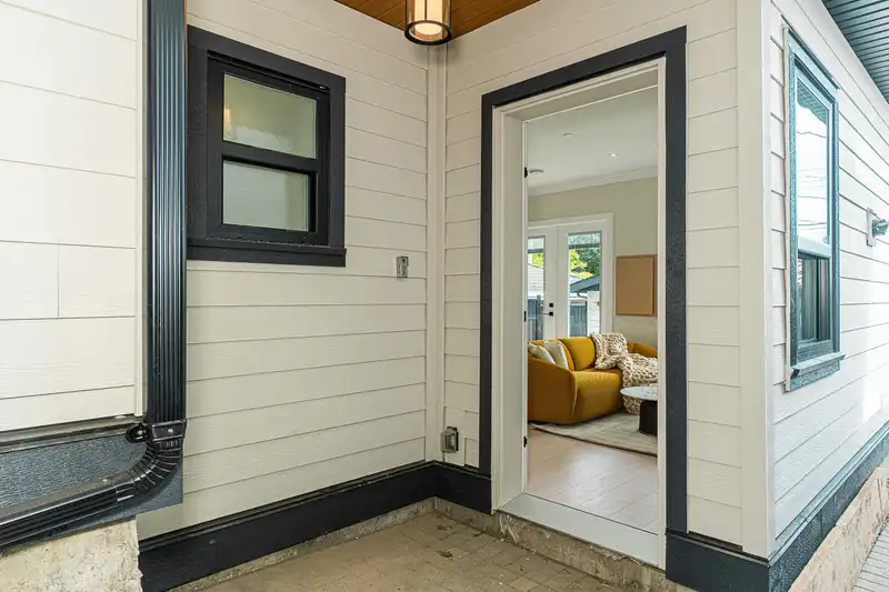 3592 TURNER STREET - photo 3 of 37