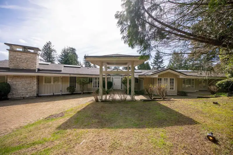 888 PYRFORD ROAD - photo 4 of 35