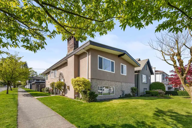 1425 SLOCAN STREET - photo 1 of 35