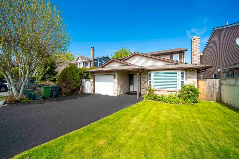 10651 CANSO CRESCENT - photo 1 of 28