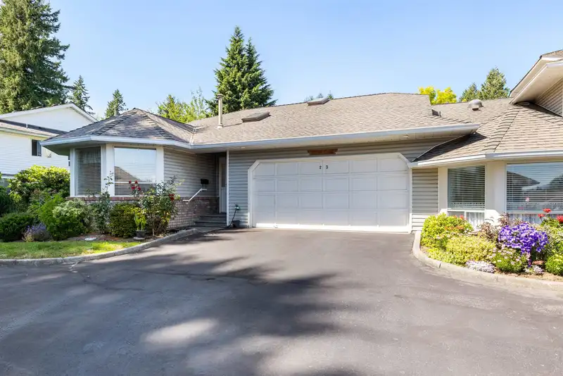 23 32615 MURRAY AVENUE - photo 2 of 33