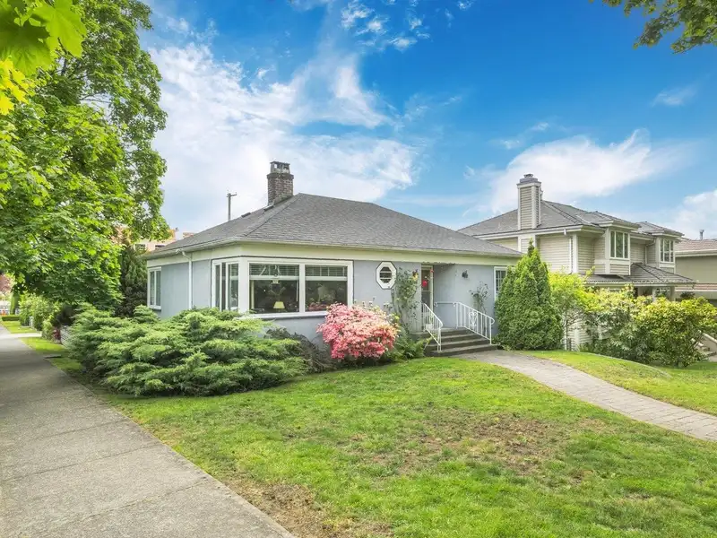 2506 W 15TH AVENUE - photo 1 of 40