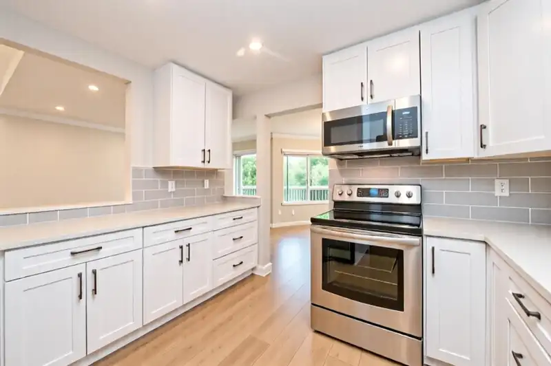 304 33401 MAYFAIR AVENUE - photo 1 of 38