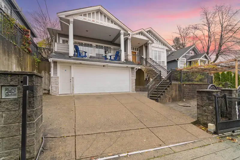 311 LOUELLEN STREET - photo 1 of 40