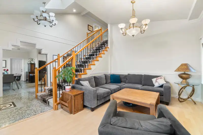 311 LOUELLEN STREET - photo 3 of 40