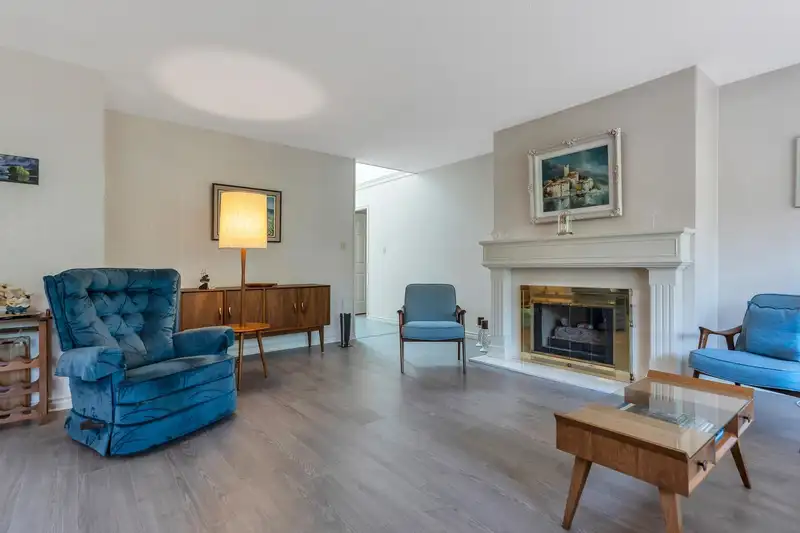 1 1660 148 STREET - photo 3 of 38