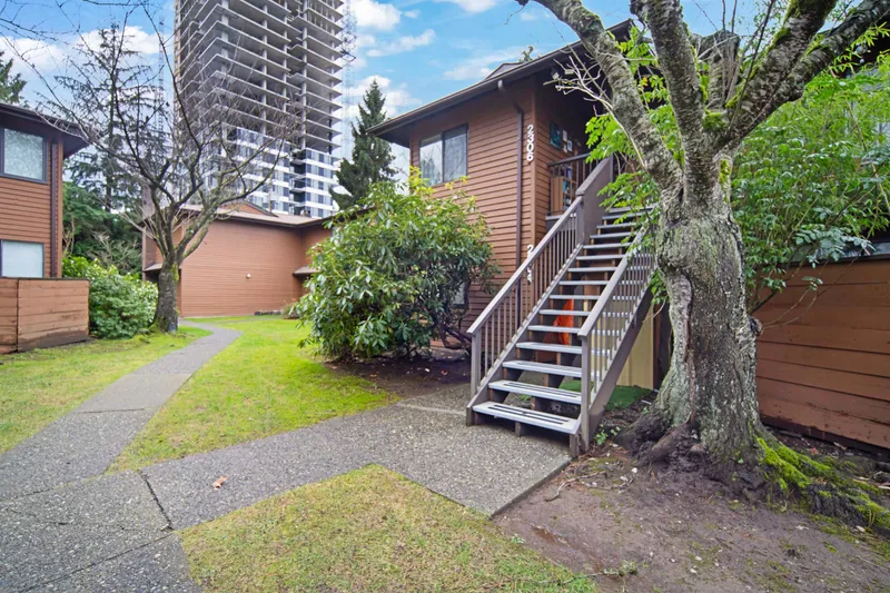 2306 10620 150 STREET - photo 2 of 25