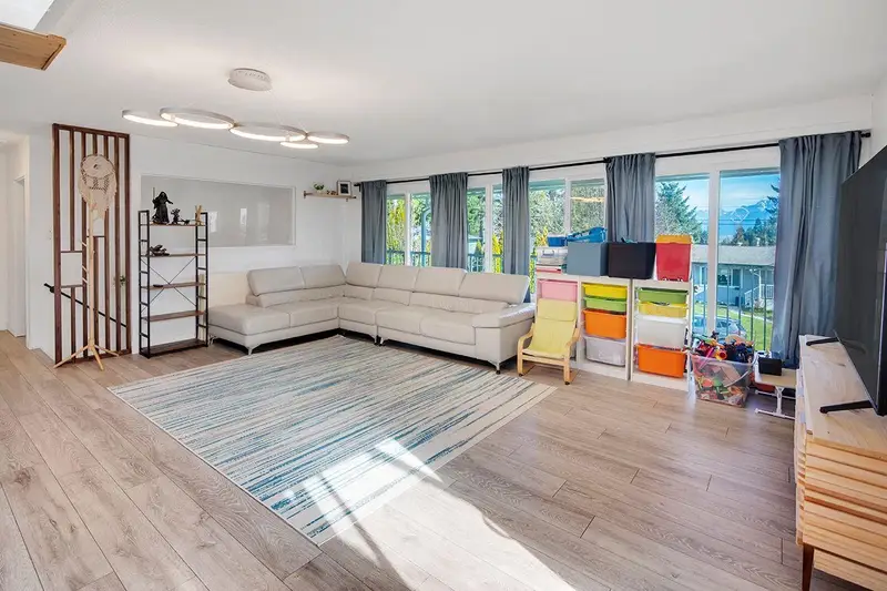 2132 ANITA DRIVE - photo 3 of 25