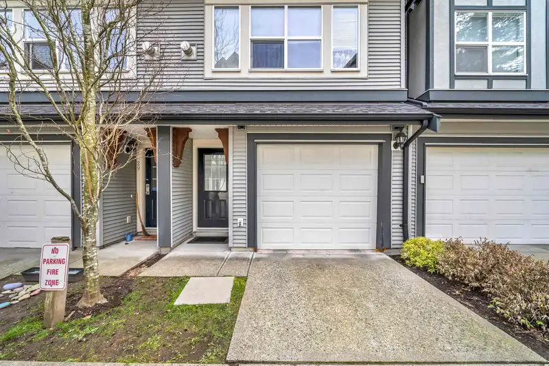 30 8737 161 STREET - photo 2 of 32