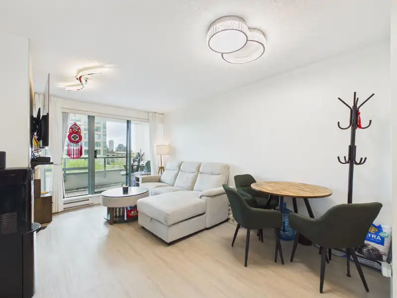 501 6611 SOUTHOAKS CRESCENT - photo 3 of 27