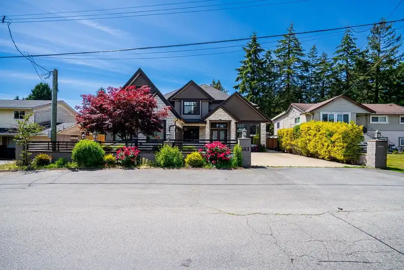 6751 135 STREET - photo 1 of 40