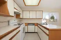 12 2475 EMERSON STREET - thumbnail 8