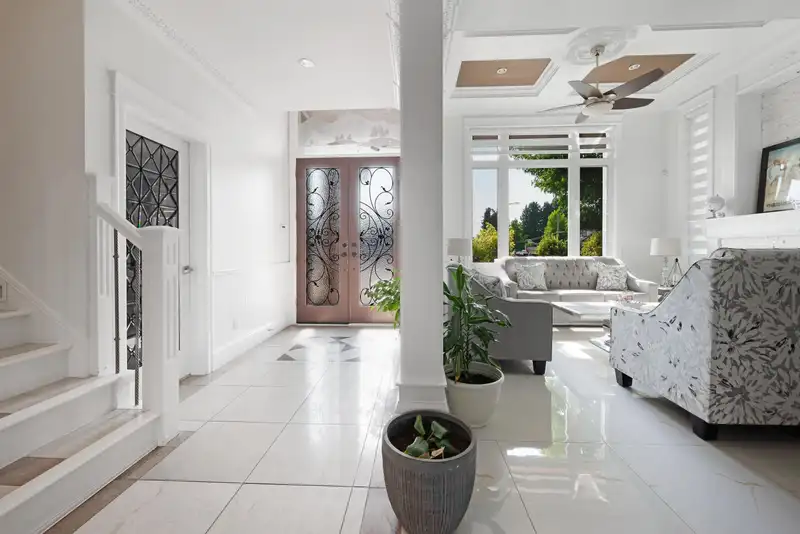 6648 148A STREET - photo 3 of 20