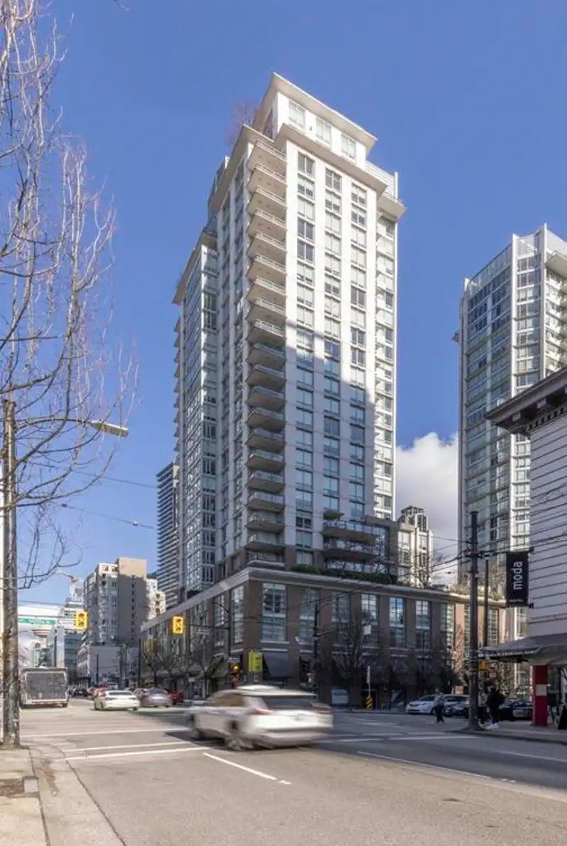 705 565 SMITHE STREET - photo 1 of 29