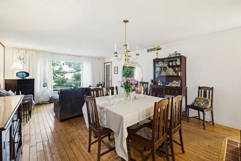 12680 16 AVENUE - photo 4 of 25