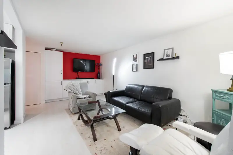 118 1363 CLYDE AVENUE - photo 3 of 25