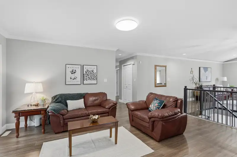 33497 11 AVENUE - photo 4 of 35