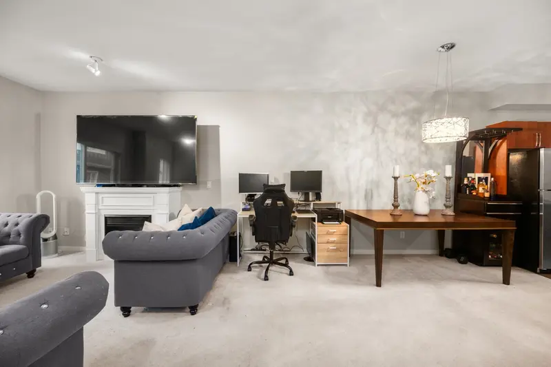 508 1661 FRASER AVENUE - photo 3 of 25