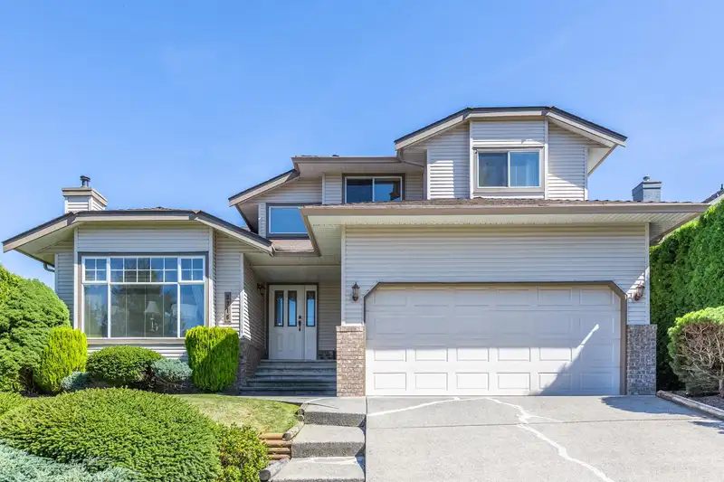 3716 LETHBRIDGE DRIVE - photo 1 of 35