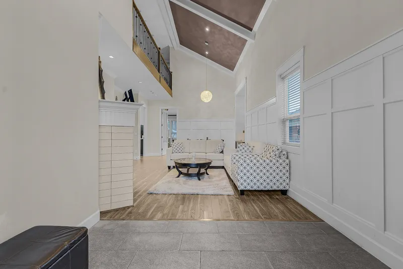 11923 92 AVENUE - photo 3 of 25