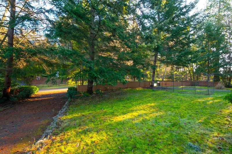 1684 WHITESAILS DRIVE - photo 3 of 25