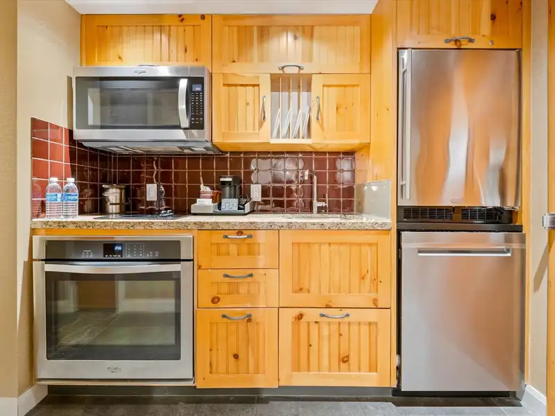 577 4090 WHISTLER WAY - photo 4 of 24