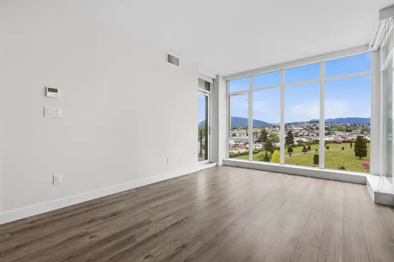 1209 1788 GILMORE AVENUE - photo 3 of 33