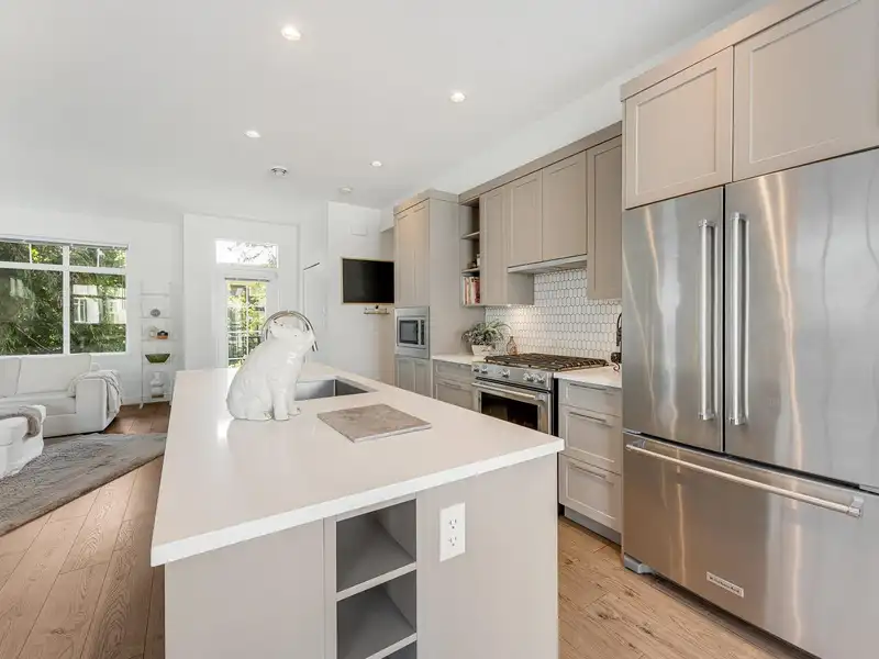 126 1225 MITCHELL STREET - photo 3 of 36