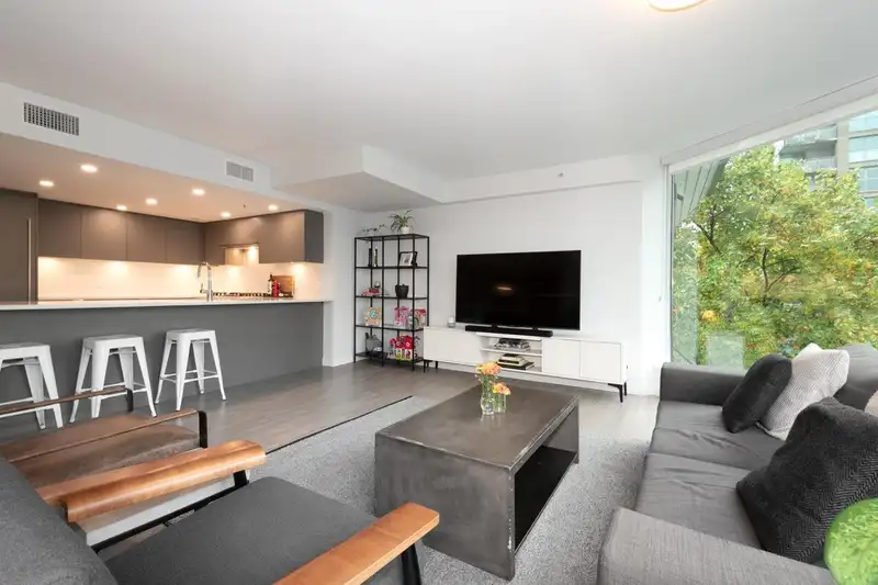604 1128 QUEBEC STREET - photo 1 of 40