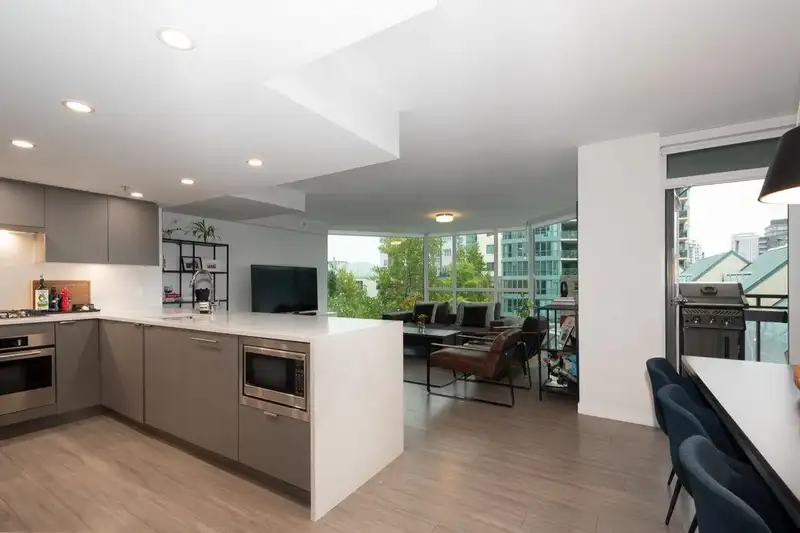 604 1128 QUEBEC STREET - photo 3 of 40