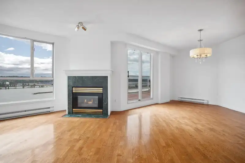 1701 1185 QUAYSIDE DRIVE - photo 4 of 40