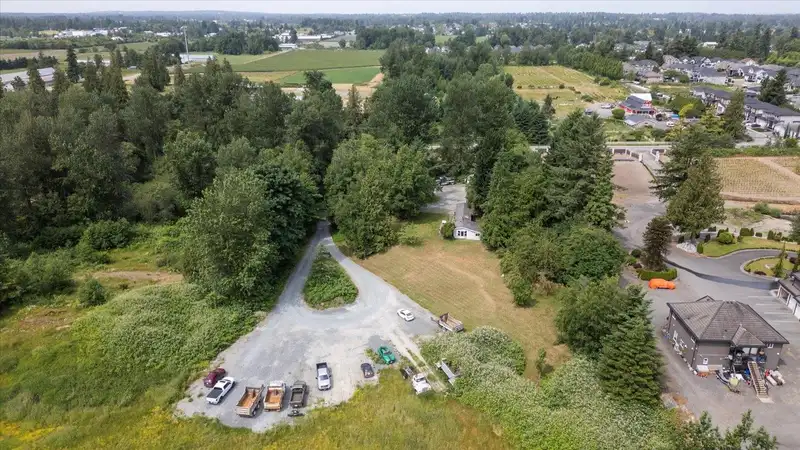 2538 LEFEUVRE ROAD - photo 3 of 40